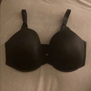2 Victoria secret Demi bras